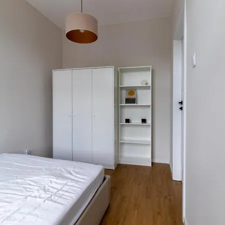 Jasny W Centrum Miasta 2