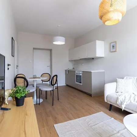 Jasny W Centrum Miasta 2 Apartmán *