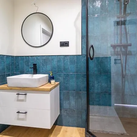 Jasny W Centrum Miasta 2 Apartmán *