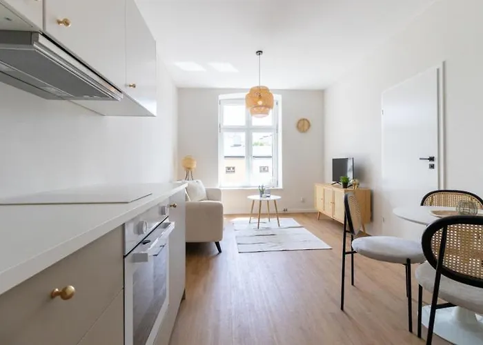 Jasny W Centrum Miasta 2 *